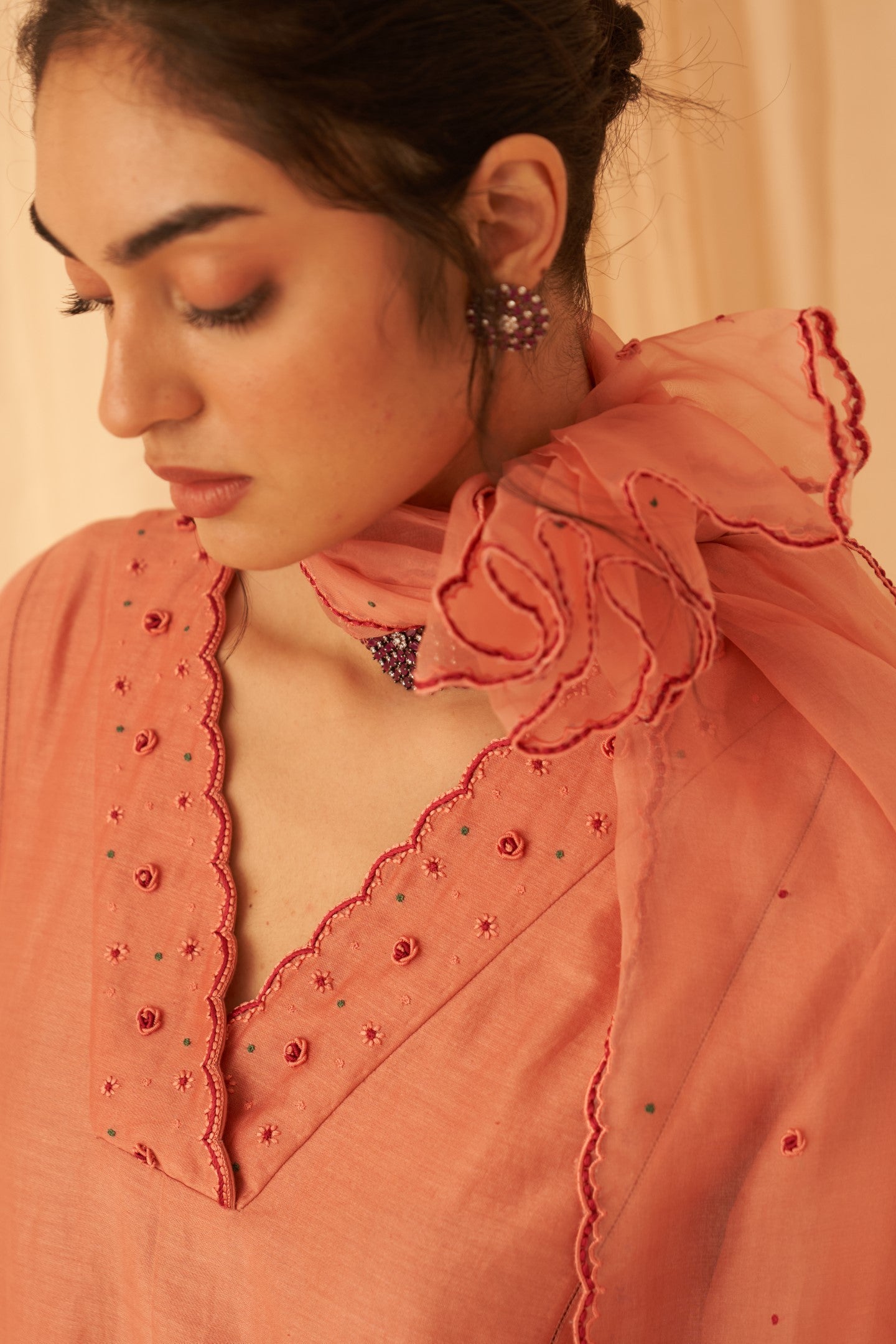 Peach Chanderi floral embroidered with katha work kurta paired with pant & organza dupatta