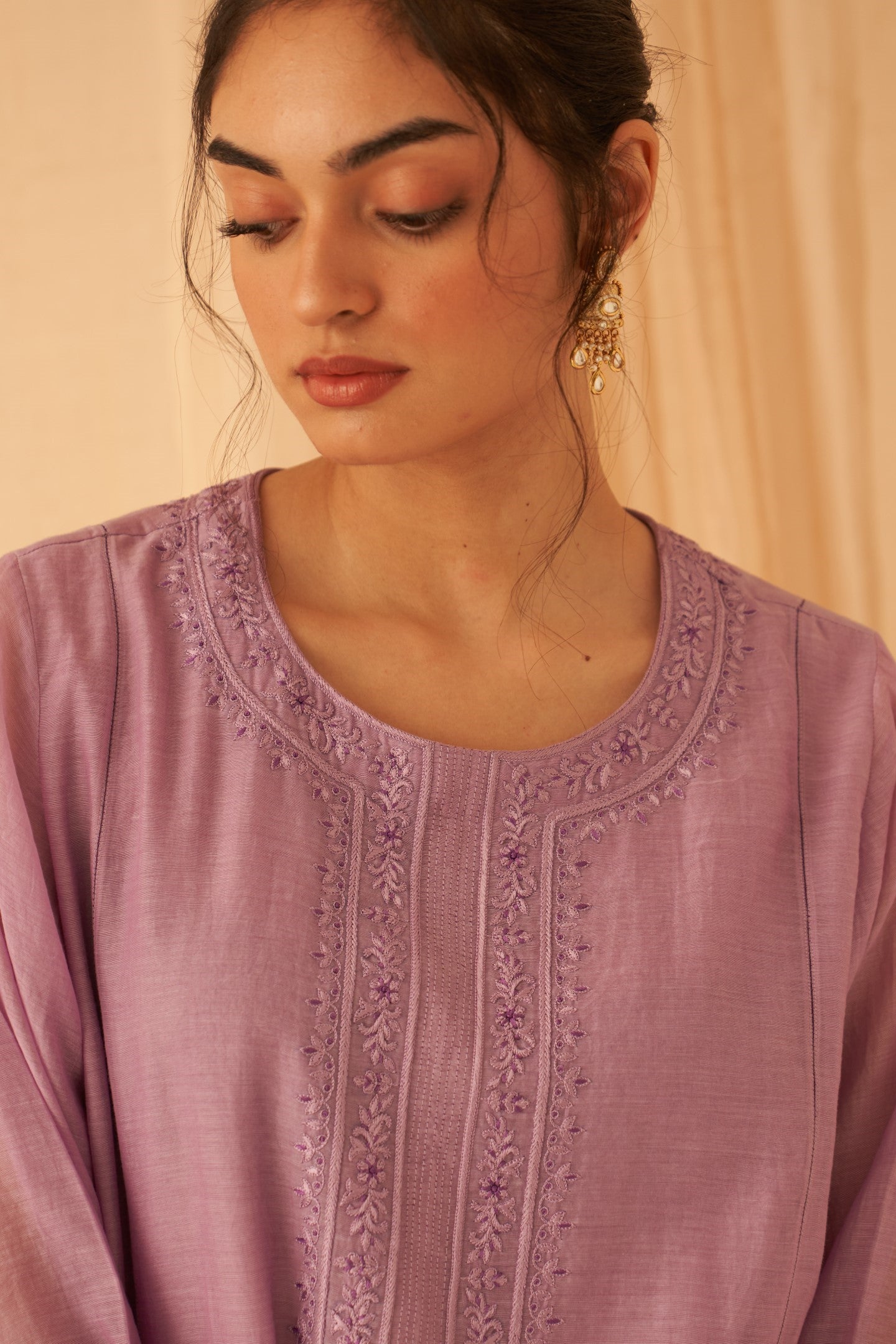 Lilac Chanderi embroidered kurta with running stitching hand zardozi thread work paired with pant & organza dupatta