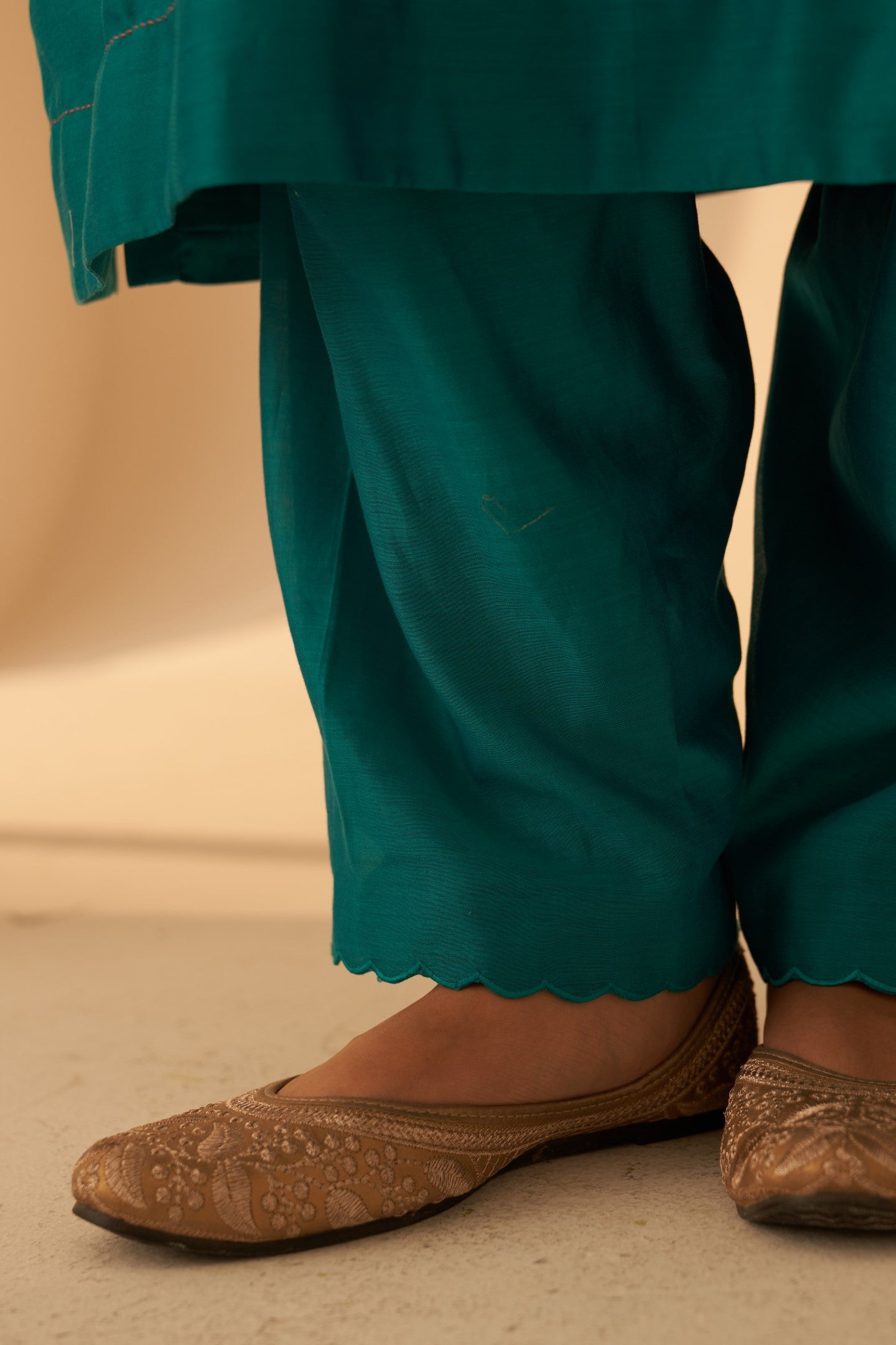 Turquoise chanderi zari, resham zardozi work kurta paired with pant & organza dupatta