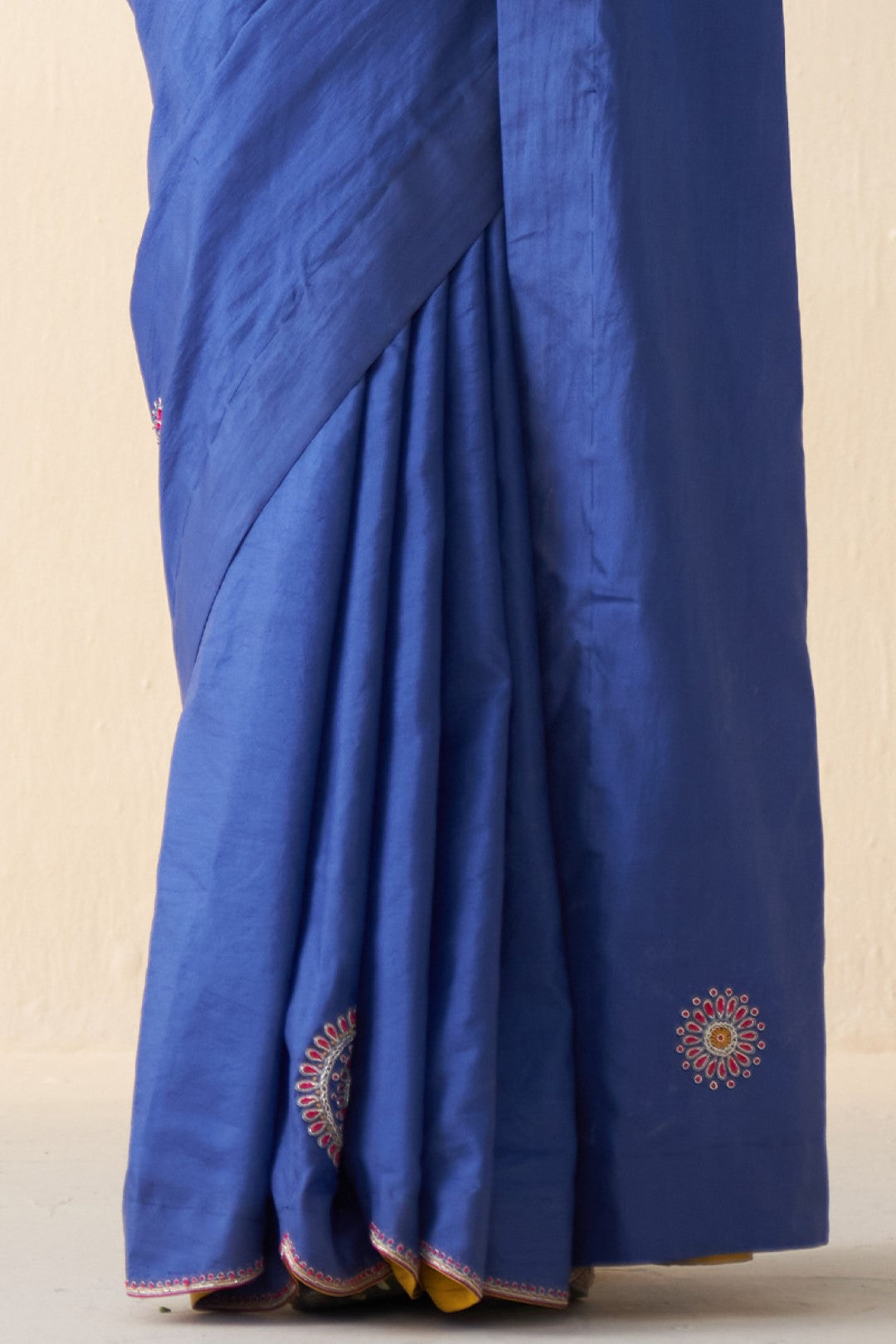 Blue dabka & thread embroidered silk saree comes with an organic cotton stitched petticoat (02 Pcs.)